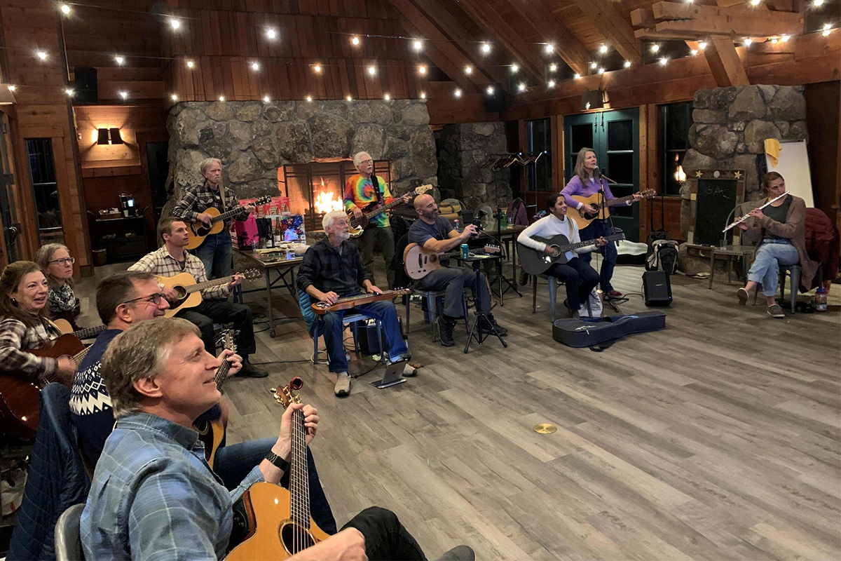 Featured Image for Acoustic Jam at Alibi