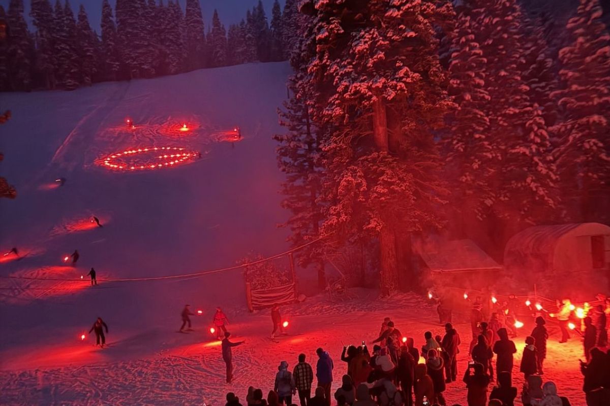 Featured Image for Christmas Eve Torchlight Parade