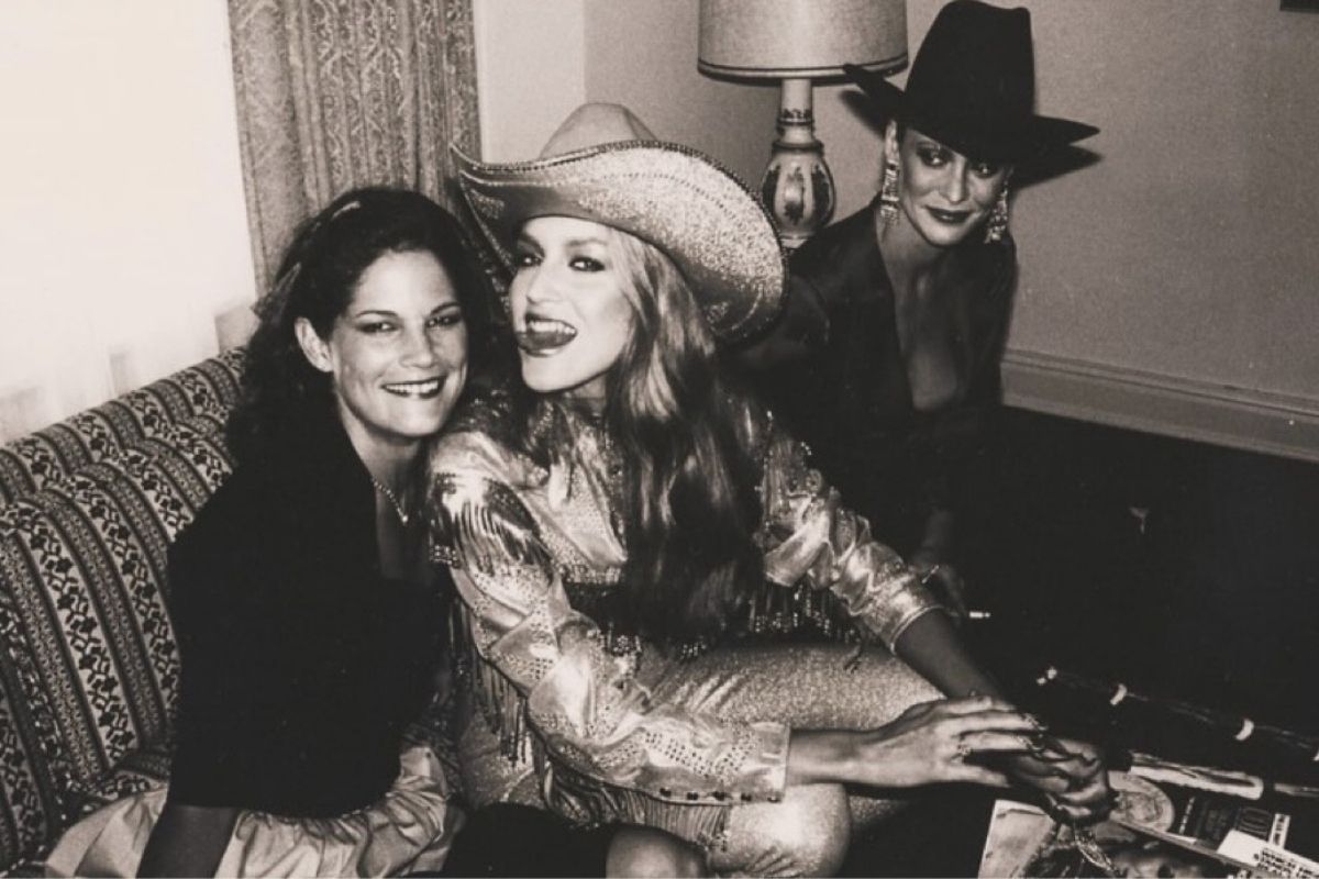 Featured Image for 80s Western Romance at Shadyside